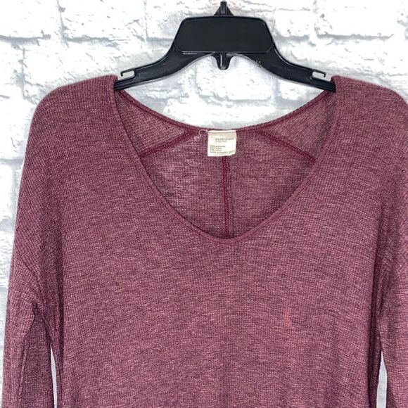 Essentials by full tilt Longsleeve scoopneck hi low lightweight ribbed top sz XS - Picture 2 of 7